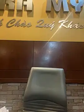 letruong6879 online show from October 1, 2025, 3:05 pm