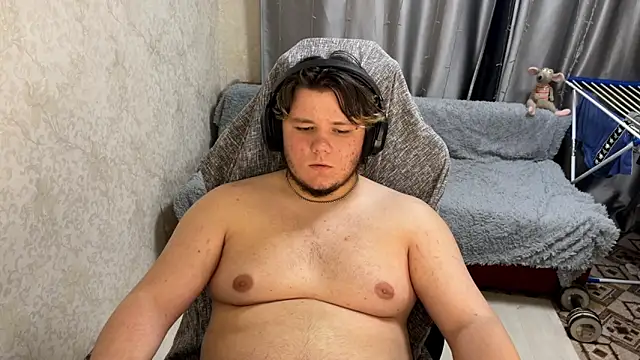 desiredude9 online show from September 12, 2025, 6:40 pm