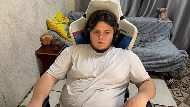 desiredude9 online show from September 24, 2025, 7:53 pm