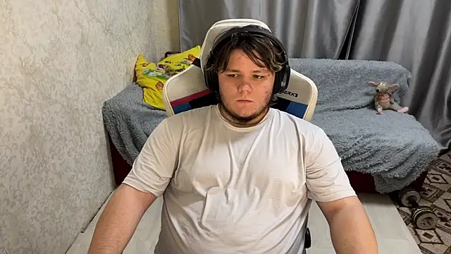 desiredude9 online show from September 19, 2025, 7:29 pm