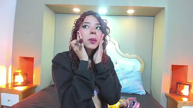 Snapshot of AteneaGreyy chatting on October 22, 2025, 11:53 am AteneaGreyy online show from October 22, 2025, 11:53 am