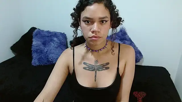 Canela s1 online show from November 20, 2025, 8:53 pm