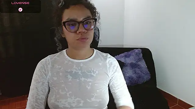 Snapshot of Canela_s1 chatting on April 22, 2026, 8:37 pm Canela s1 online show from April 22, 2026, 8:37 pm