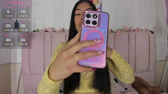 Snapshot of luna_maisonn chatting on July 8, 2026, 1:01 pm luna maisonn online show from July 8, 2026, 1:01 pm