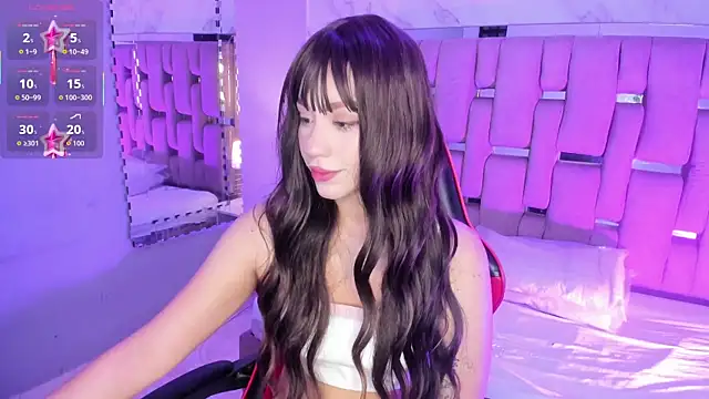 ZharaLux online show from November 11, 2025, 12:33 pm