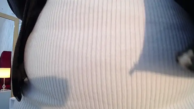 MargarettCooper online show from November 5, 2025, 12:41 pm