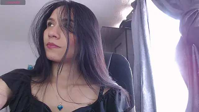 Snapshot of scarlett_vonrose chatting on September 25, 2025, 8:26 pm scarlett vonrose online show from September 25, 2025, 8:26 pm