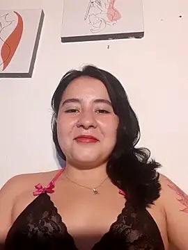 Snapshot of Yuli-27 chatting on October 8, 2025, 3:19 am Yuli-27 online show from October 8, 2025, 3:19 am