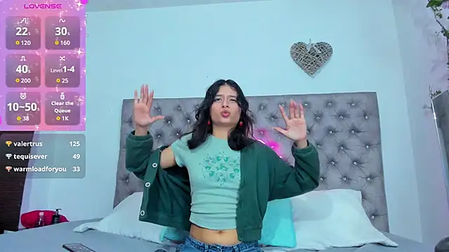 Georgina Ferri  online show from November 12, 2025, 5:17 pm