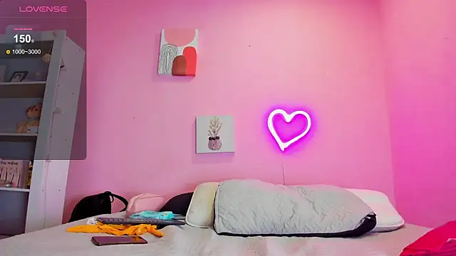 Georgina Ferri  online show from September 12, 2025, 5:13 pm