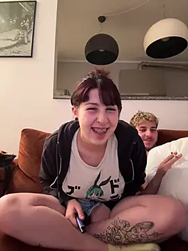 ilaria miss98 online show from April 15, 2026, 8:53 pm