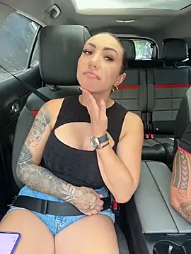 Sarahlove 90 online show from September 22, 2025, 6:03 pm