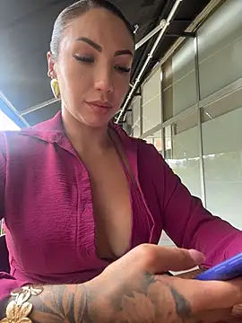 Sarahlove 90 online show from September 26, 2025, 7:43 pm