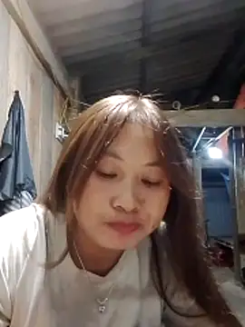 lusy-bae online show from November 12, 2025, 1:59 pm