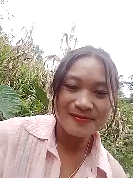 lusy-bae online show from September 28, 2025, 1:23 am