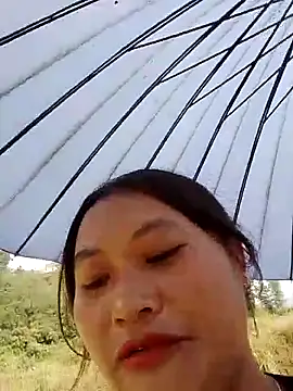 lusy-bae online show from September 21, 2025, 1:44 am