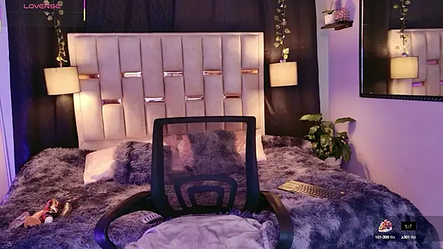 melody-rouss online show from September 25, 2025, 3:23 am