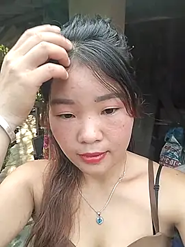 lylylove online show from September 20, 2025, 8:52 am