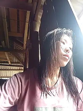 Ngocmi909 online show from October 3, 2025, 1:42 am