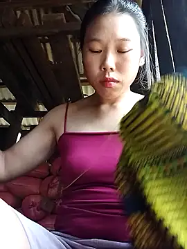 Ngocmi909 online show from October 11, 2025, 9:32 am