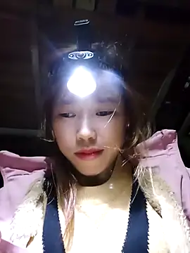 Ngocmi909 online show from November 26, 2025, 1:55 pm