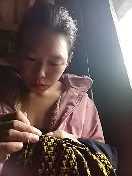 Ngocmi909 online show from September 27, 2025, 12:39 am