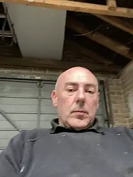 Snapshot of Richmcgee chatting on March 8, 2026, 8:23 pm Richmcgee online show from March 8, 2026, 8:23 pm