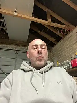 Snapshot of Richmcgee chatting on March 14, 2026, 8:26 pm Richmcgee online show from March 14, 2026, 8:26 pm