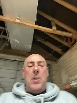 Snapshot of Richmcgee chatting on April 5, 2026, 7:20 pm Richmcgee online show from April 5, 2026, 7:20 pm