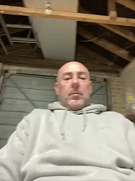 Snapshot of Richmcgee chatting on March 22, 2026, 8:21 pm Richmcgee online show from March 22, 2026, 8:21 pm