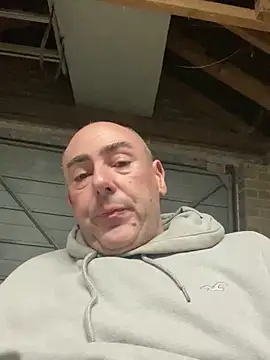 Snapshot of Richmcgee chatting on March 12, 2026, 8:24 pm Richmcgee online show from March 12, 2026, 8:24 pm
