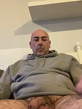 Snapshot of Richmcgee chatting on March 20, 2026, 6:09 pm Richmcgee online show from March 20, 2026, 6:09 pm