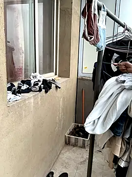 xiiuuff18 online show from November 4, 2025, 12:36 am