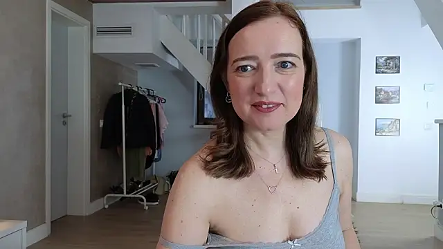 Blue Angel Sweet online show from March 27, 2026, 4:21 am