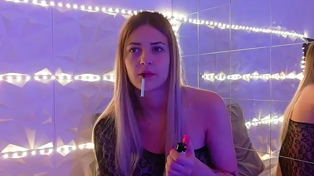 Aishha  online show from October 21, 2025, 5:07 am