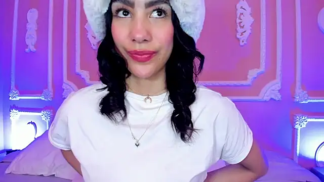 aitana johns online show from September 11, 2025, 11:54 am