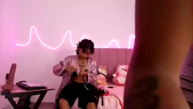 Snapshot of Valerin_salazar chatting on October 6, 2025, 2:13 am Valerin salazar online show from October 6, 2025, 2:13 am