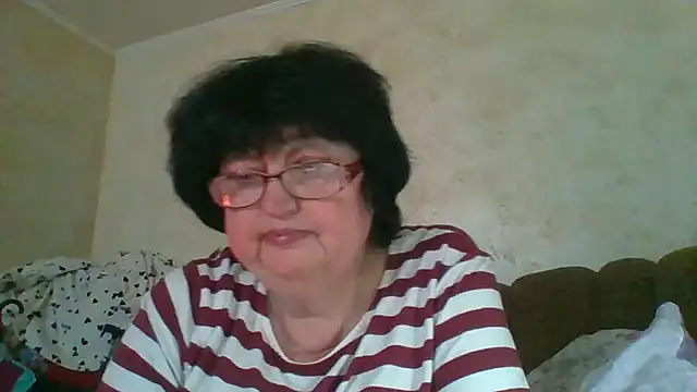 Snapshot of MilaSky5303 chatting on October 29, 2025, 10:03 am MilaSky5303 online show from October 29, 2025, 10:03 am