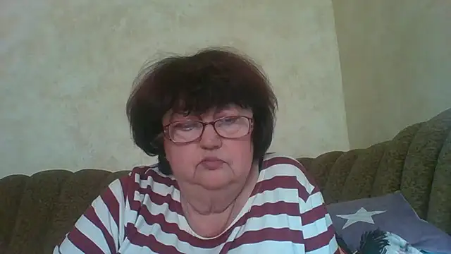 Snapshot of MilaSky5303 chatting on September 20, 2025, 1:27 pm MilaSky5303 online show from September 20, 2025, 1:27 pm