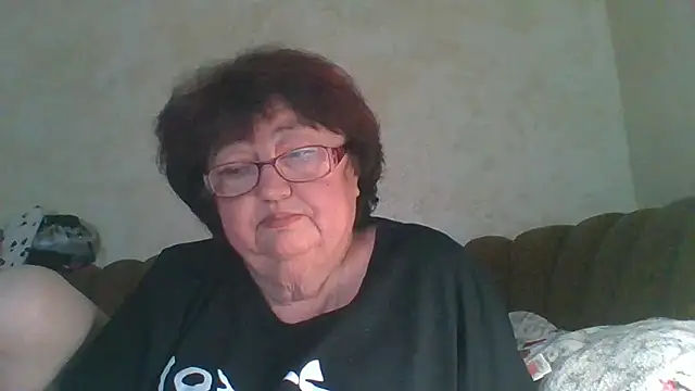 Snapshot of MilaSky5303 chatting on October 10, 2025, 11:11 am MilaSky5303 online show from October 10, 2025, 11:11 am