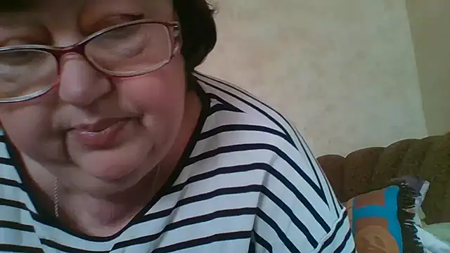 Snapshot of MilaSky5303 chatting on October 22, 2025, 10:36 am MilaSky5303 online show from October 22, 2025, 10:36 am