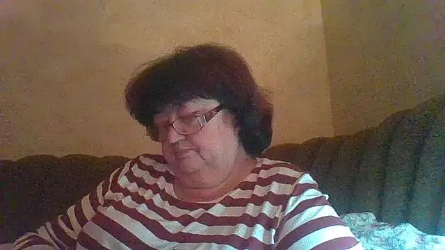 Snapshot of MilaSky5303 chatting on September 22, 2025, 4:24 pm MilaSky5303 online show from September 22, 2025, 4:24 pm