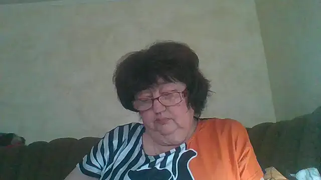 Snapshot of MilaSky5303 chatting on September 25, 2025, 9:48 am MilaSky5303 online show from September 25, 2025, 9:48 am