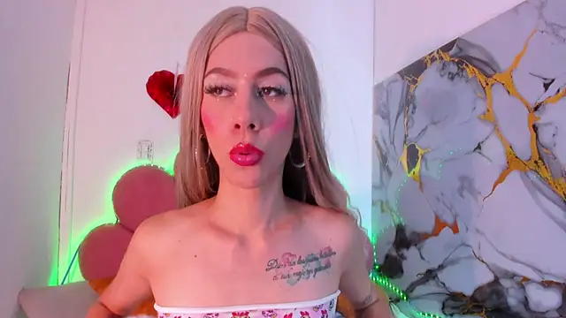 Darlyn tenderhot   online show from March 24, 2026, 7:58 pm