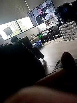 studdd716 online show from September 18, 2025, 1:47 pm