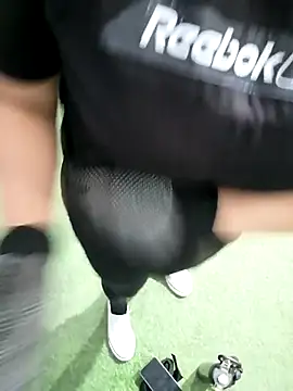 Daliz Leon online show from January 5, 2026, 10:24 pm