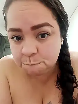 Snapshot of Miss_Adriana01 chatting on April 29, 2026, 5:17 pm Miss Adriana01 online show from April 29, 2026, 5:17 pm