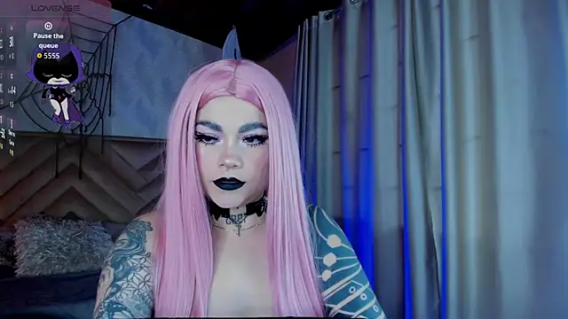  raven black online show from October 24, 2025, 12:15 pm