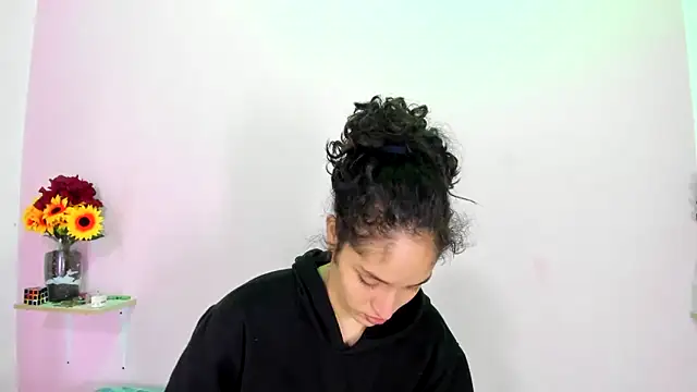 TeensNews18 online show from September 28, 2025, 11:12 pm