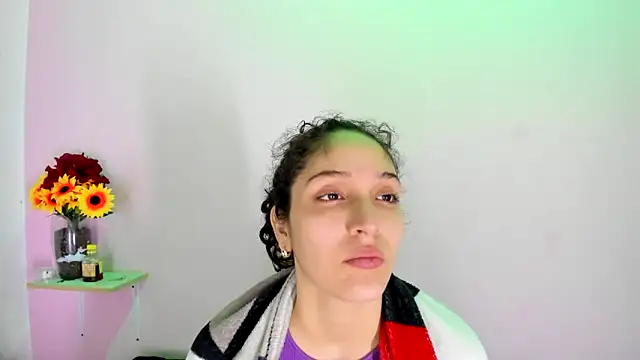 TeensNews18 online show from October 4, 2025, 11:50 pm